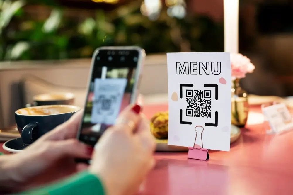 What is Contactless Dining: A Comprehensive Guide [2023]