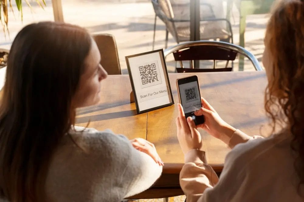 QR Code Order & Pay: Top 6 Features Revolutionizing the Dining Experience